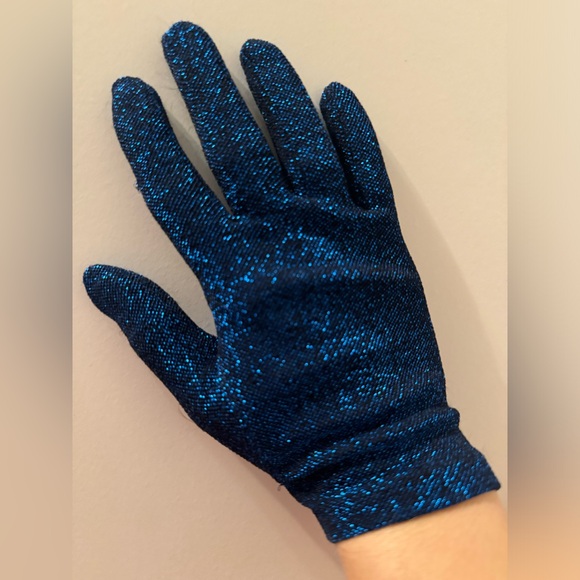 Vintage Sparkly Bold Blue Nylon and Fownes Blue Short Gloves - Picture 8 of 16